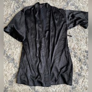 Victoria Secret - Silky Black Robe